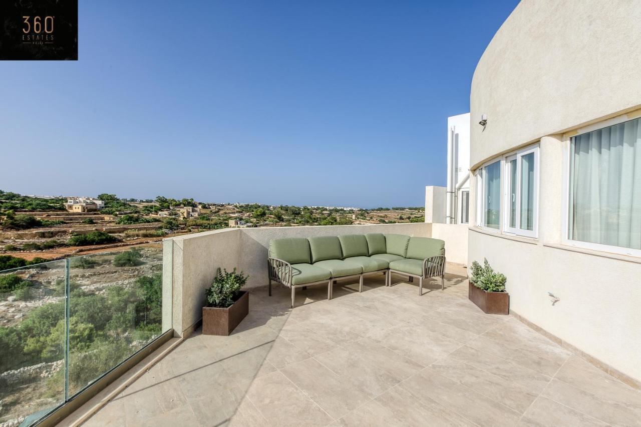 Luxury Beautiful Penthouse With Amazing Views & Ac By 360 Estates Apartment Marsaxlokk Bagian luar foto