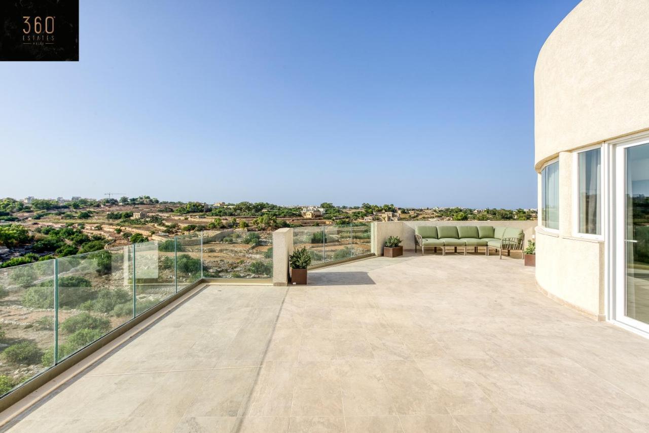Luxury Beautiful Penthouse With Amazing Views & Ac By 360 Estates Apartment Marsaxlokk Bagian luar foto