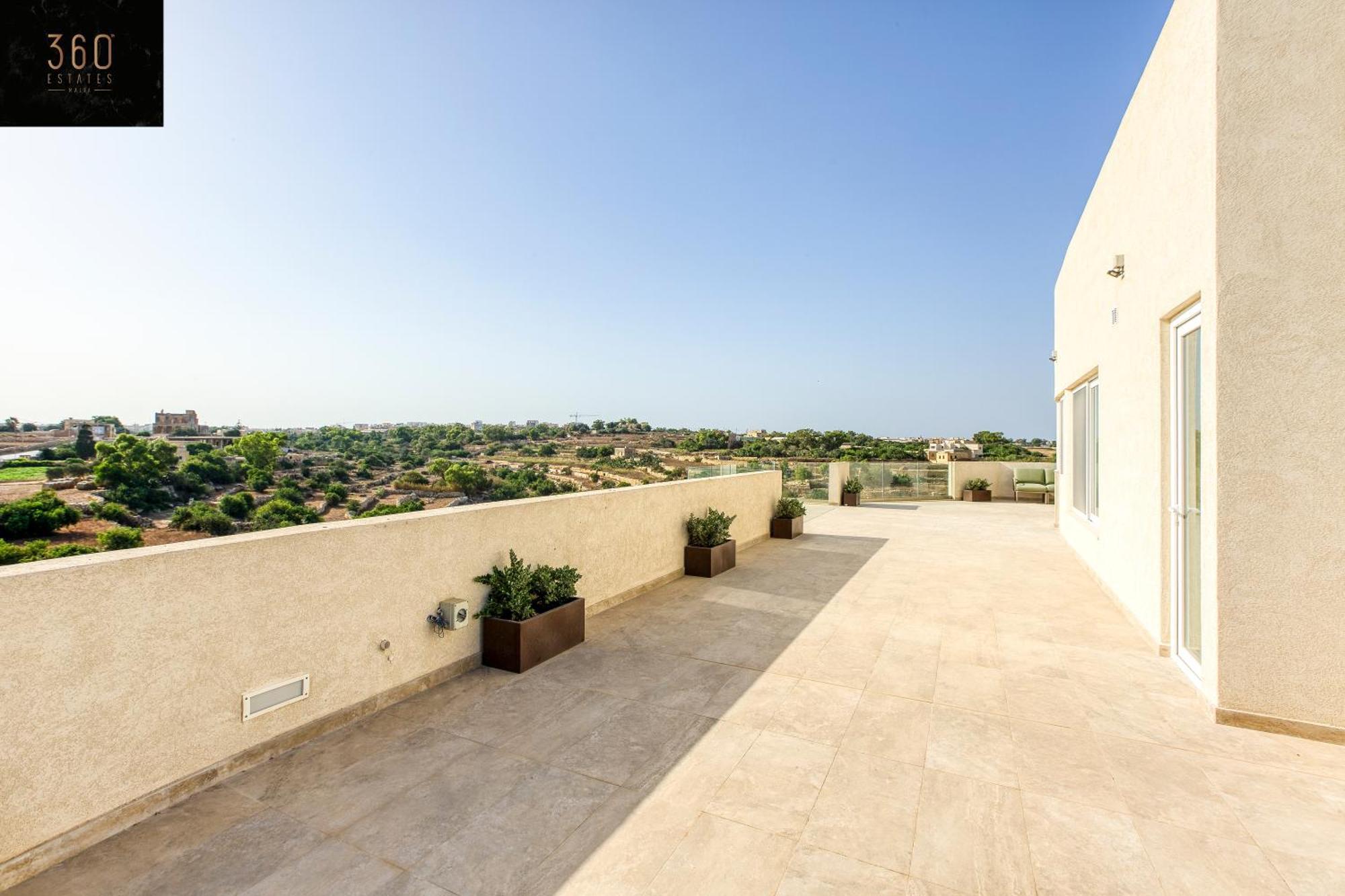 Luxury Beautiful Penthouse With Amazing Views & Ac By 360 Estates Apartment Marsaxlokk Bagian luar foto