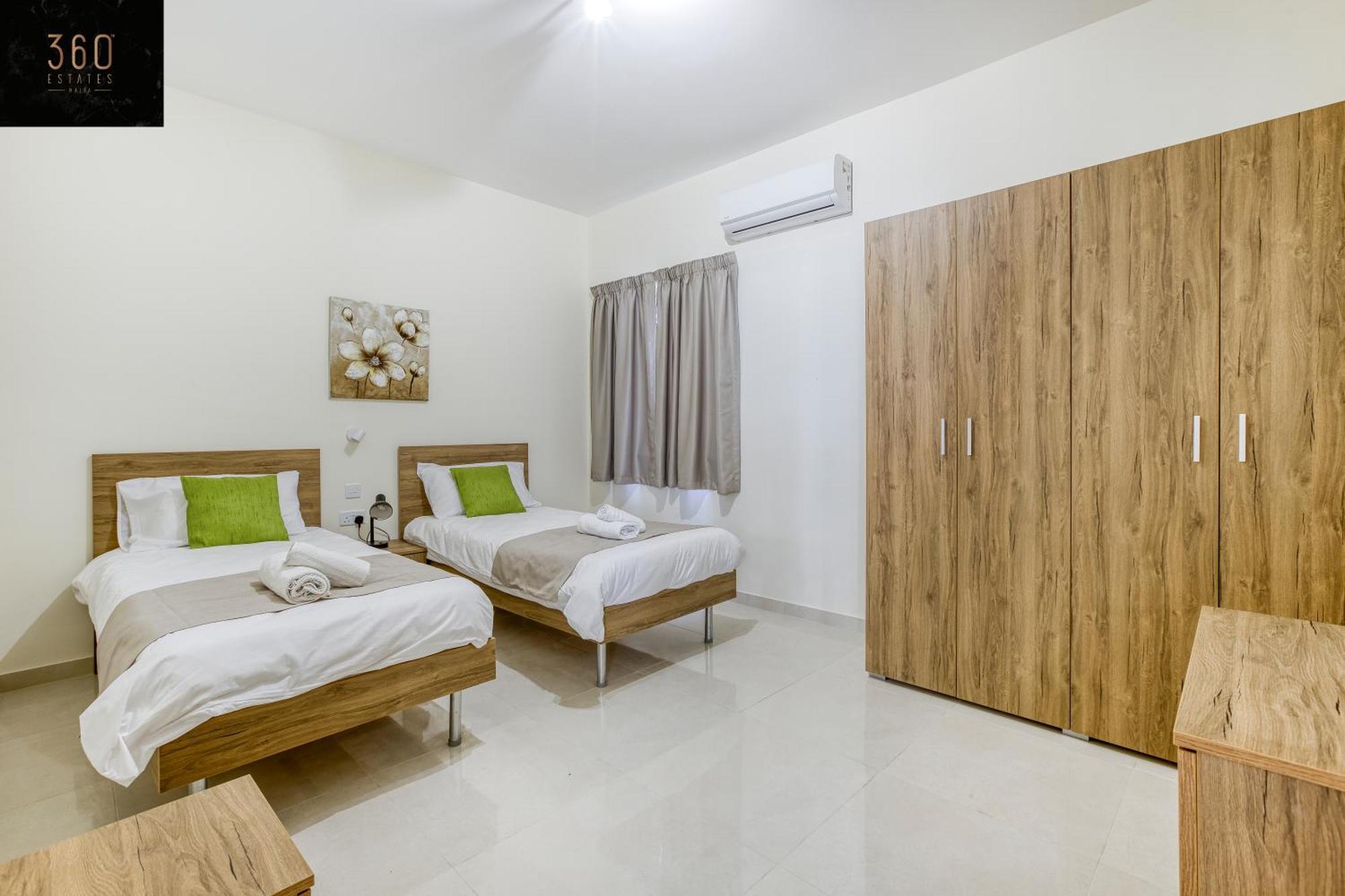 Luxury Beautiful Penthouse With Amazing Views & Ac By 360 Estates Apartment Marsaxlokk Bagian luar foto